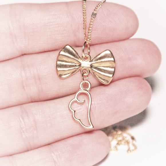 Angel wing bow Necklace - Picture 6 of 6